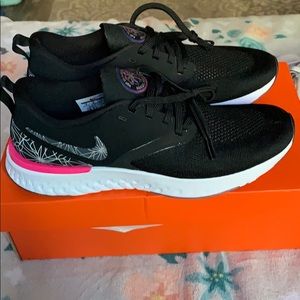 Nike odyssey React 2